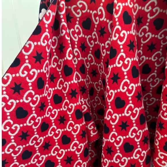 Gucci poncho - Picture 9 of 11